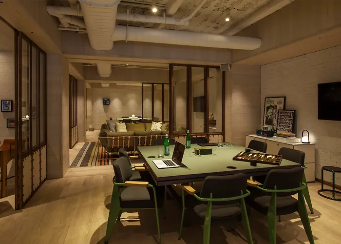 Moxy Nyc Times Square